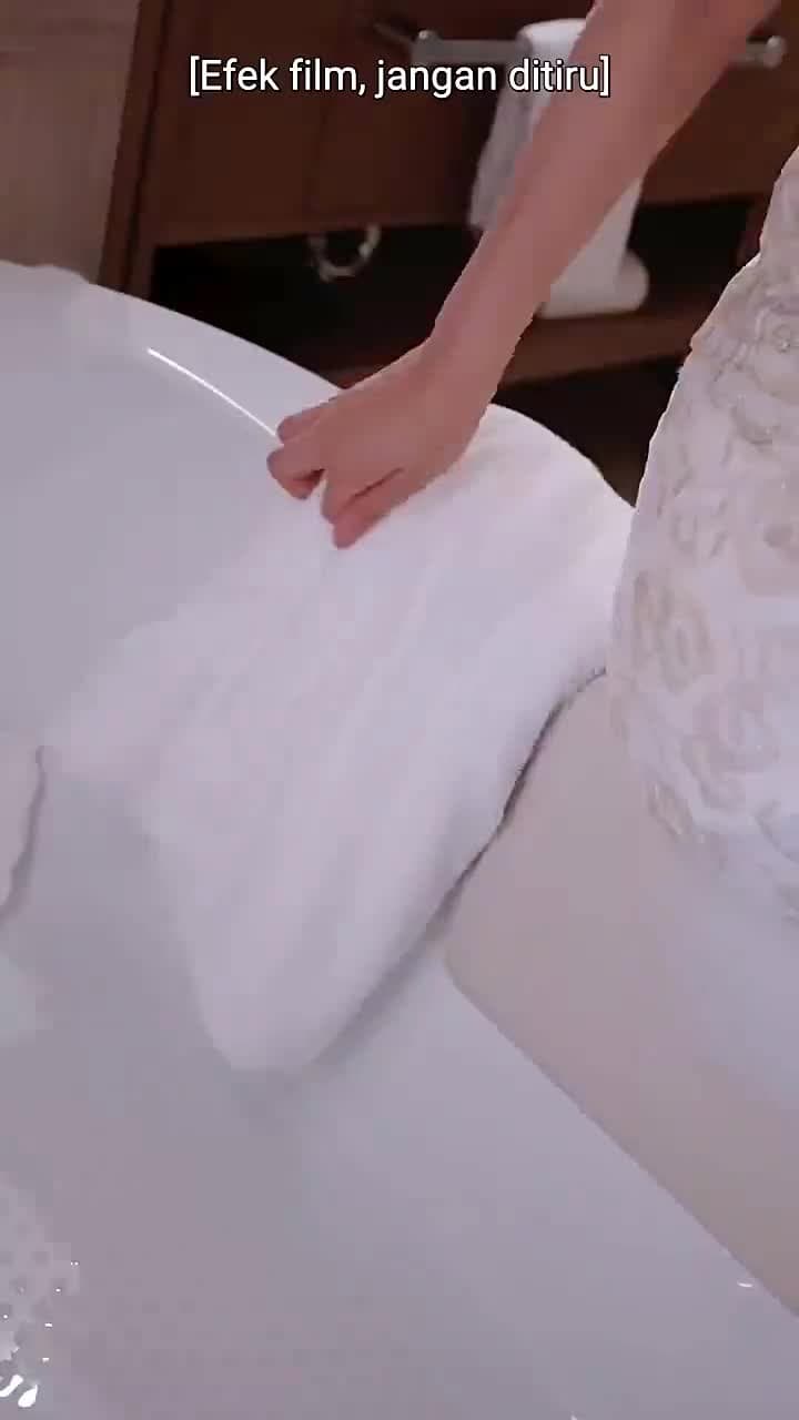 Wanita Cantik - Episode 13