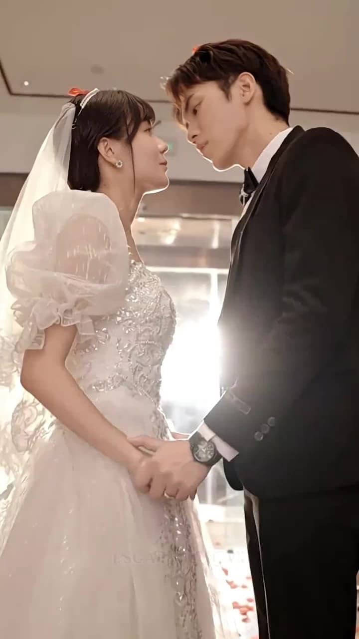 [Dubbed] Trapped in Affection - Episode 1