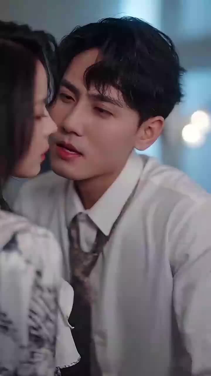 Cinta Tersembunyi - Episode 33
