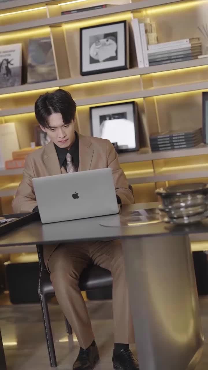 Runaway Mom, Crazy CEO - Episode 7