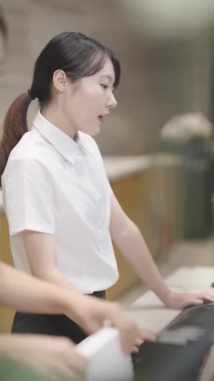 Never Leave Me, My Queen - Episode 7