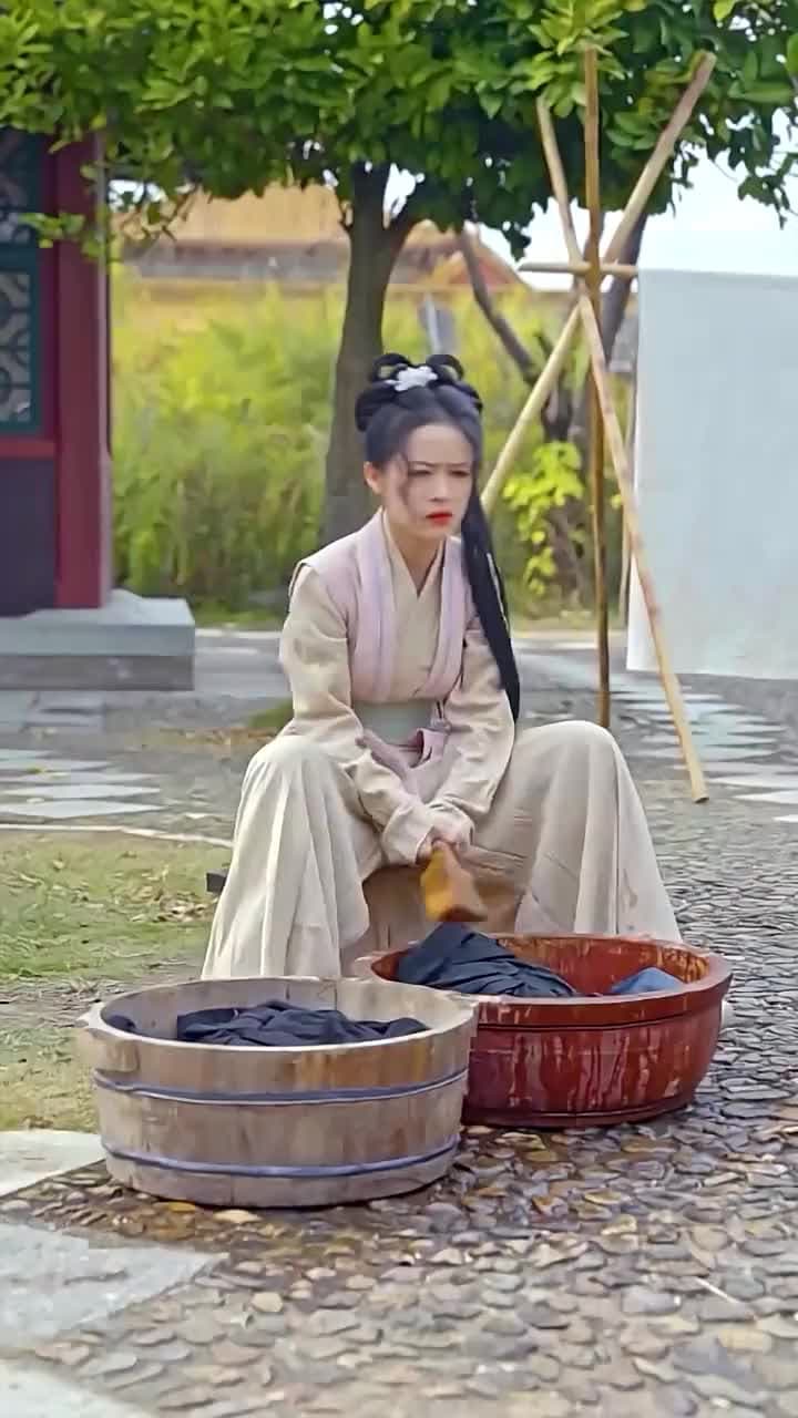 Putri Dingin Istana - Episode 21