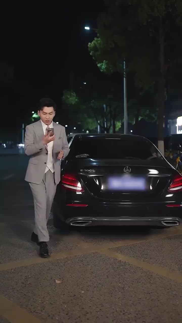 Don't Panic! Your Boss Just Married Dad! - Episode 21