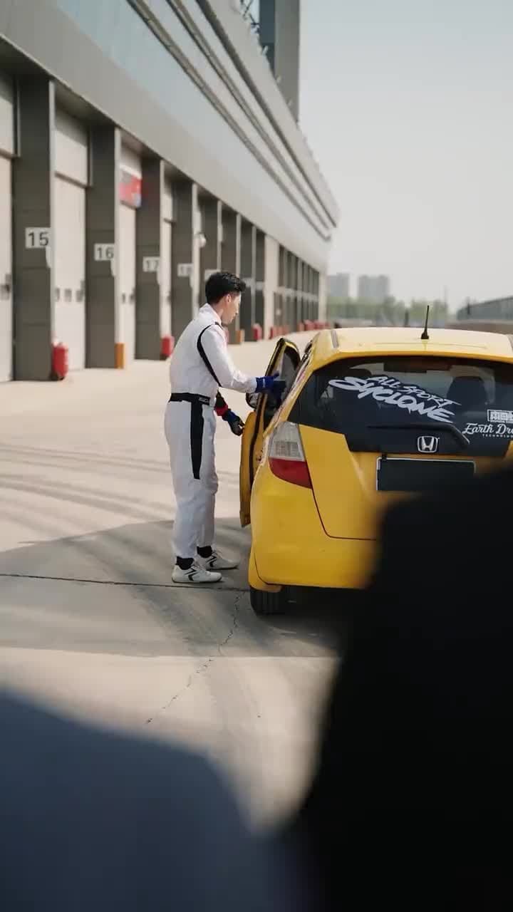 Am I A Taxi Driver? - Episode 27