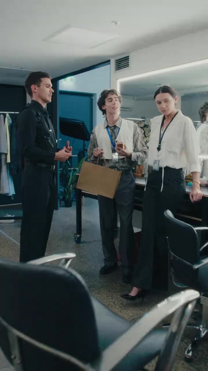 Falling For Her Bodyguard - Episode 19