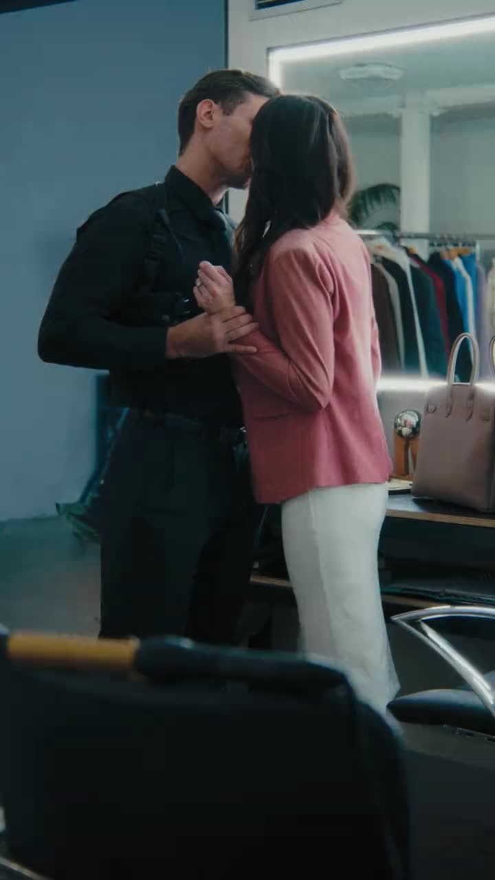 Falling For Her Bodyguard - Episode 7