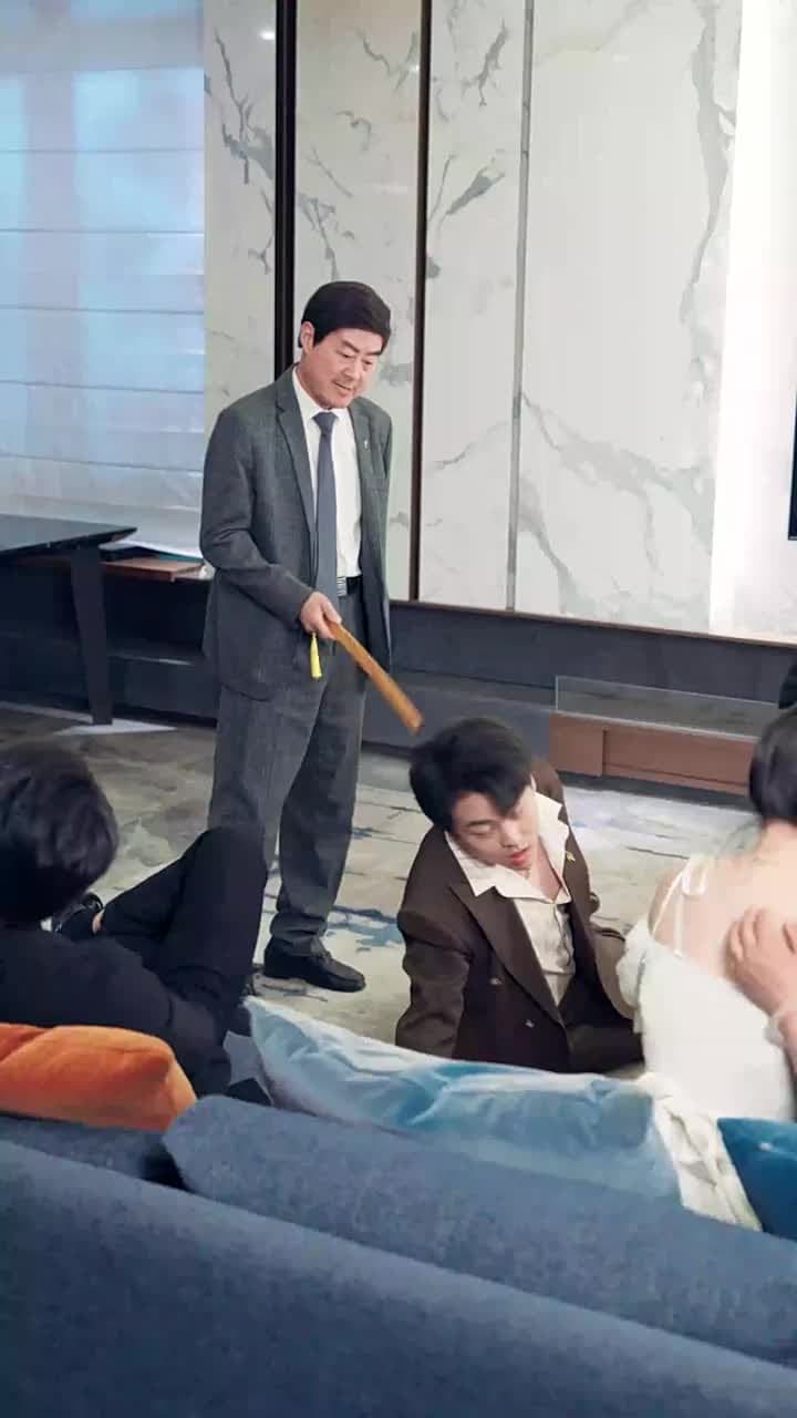 偷聽心聲美女校花我不追了 - Episode 42