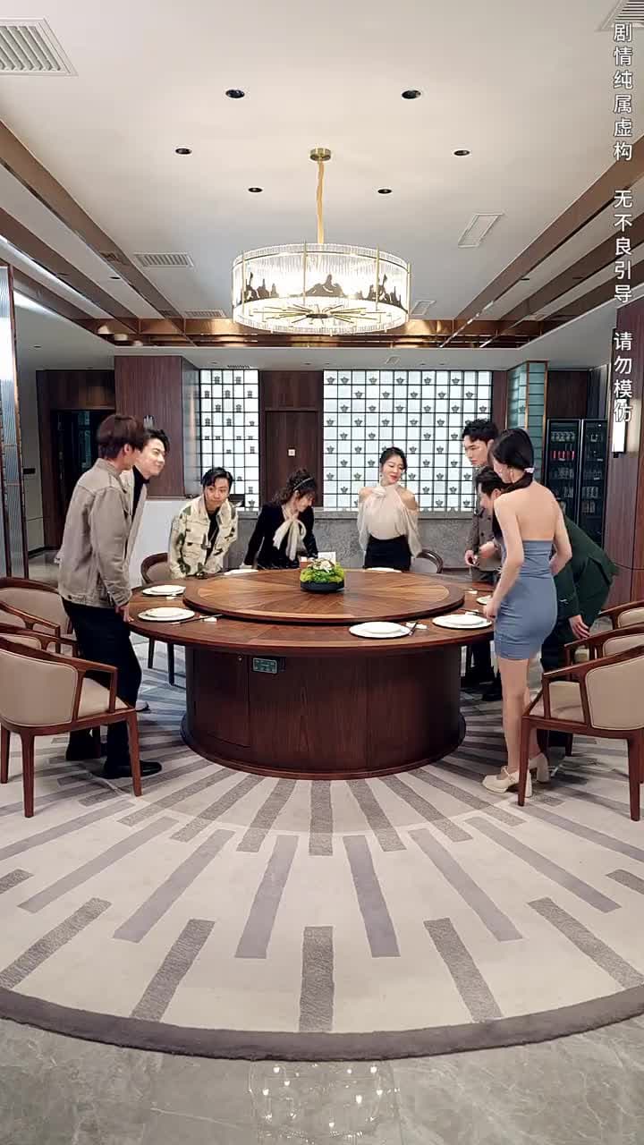 物價貶值後被高冷女神倒追 - Episode 23