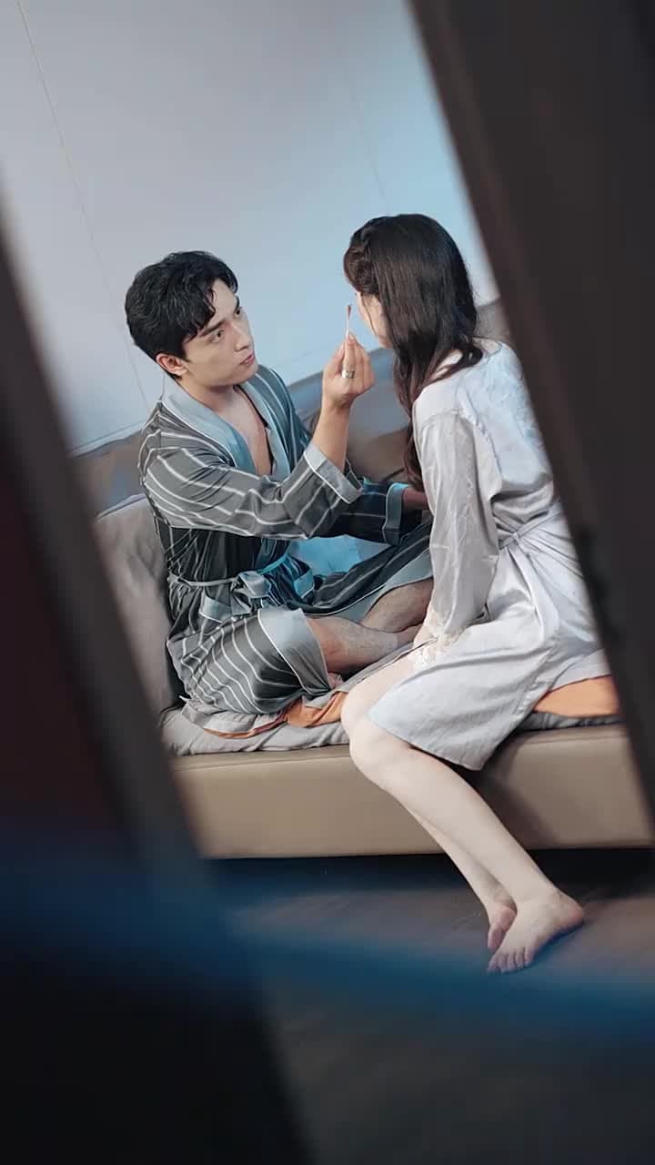閃婚後,傅先生乖乖寵我 - Episode 10