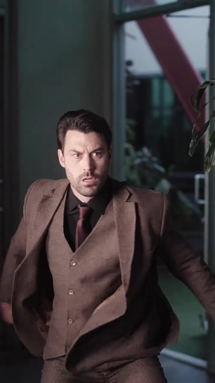 Milyarderin Kucağından Kaçış - Episode 40