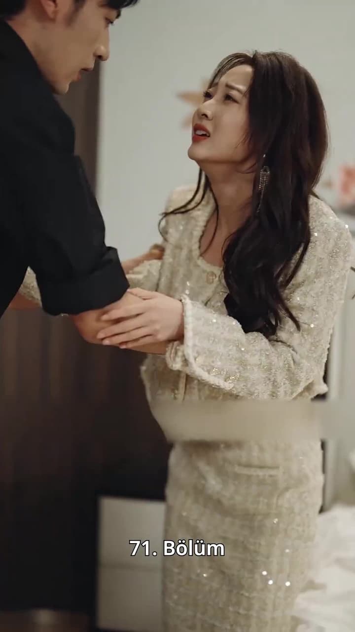 Boşanan Aylin şov dünyasını altüst etti - Episode 71