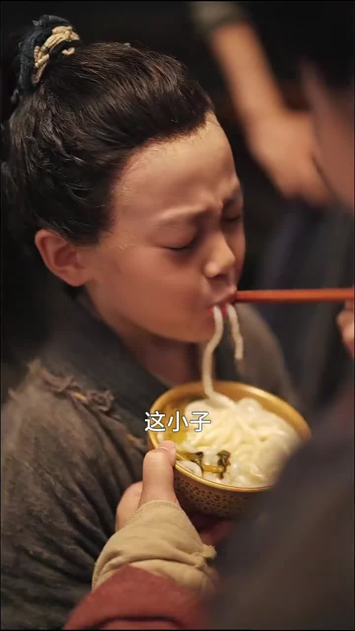 大姑扛著殺豬刀帶全村人炫肉 - Episode 28