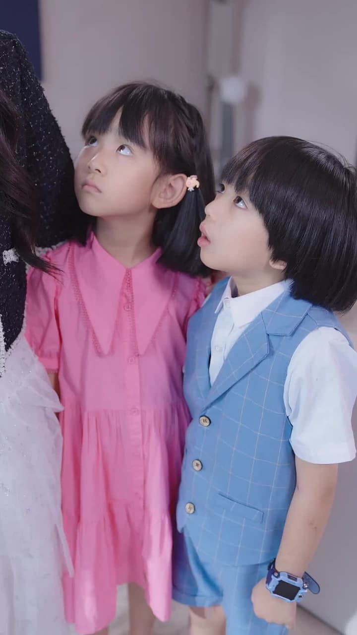 Clever Twins, Family Bonds - Episode 80