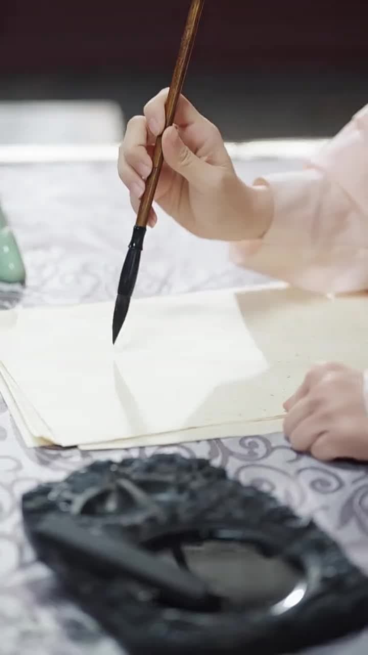 穿書後惡毒女配逆天改命 - Episode 60