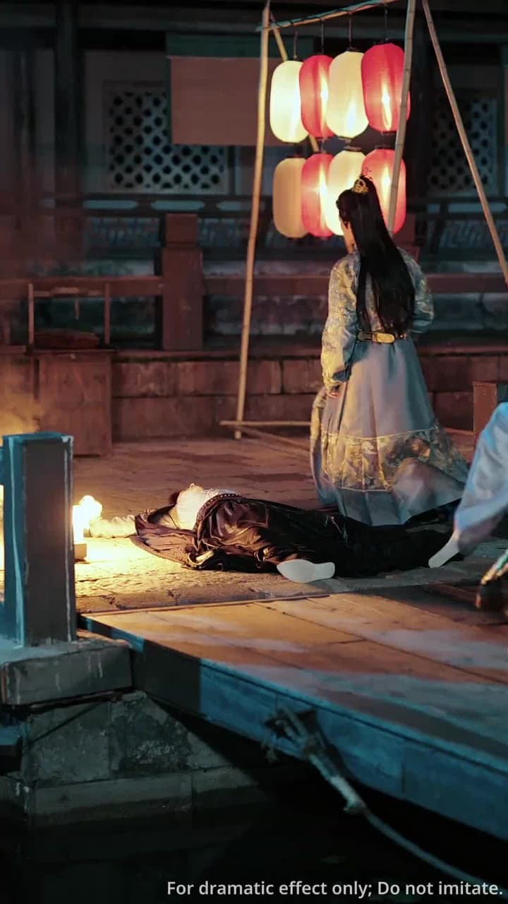 Moonlight on the Palace Road - Episode 52