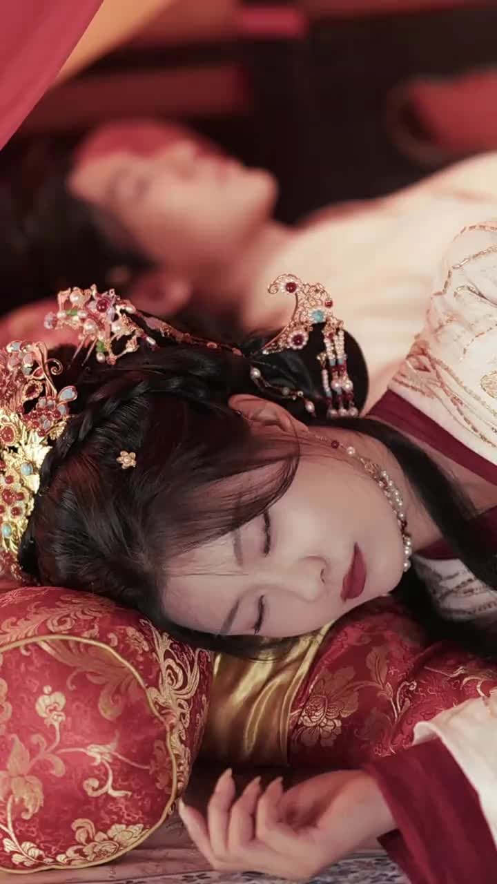 Moonlight on the Palace Road - Episode 23