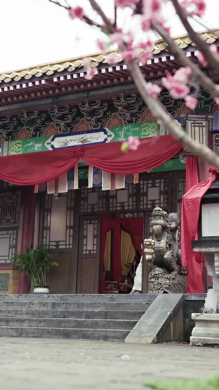 Moonlight on the Palace Road - Episode 30