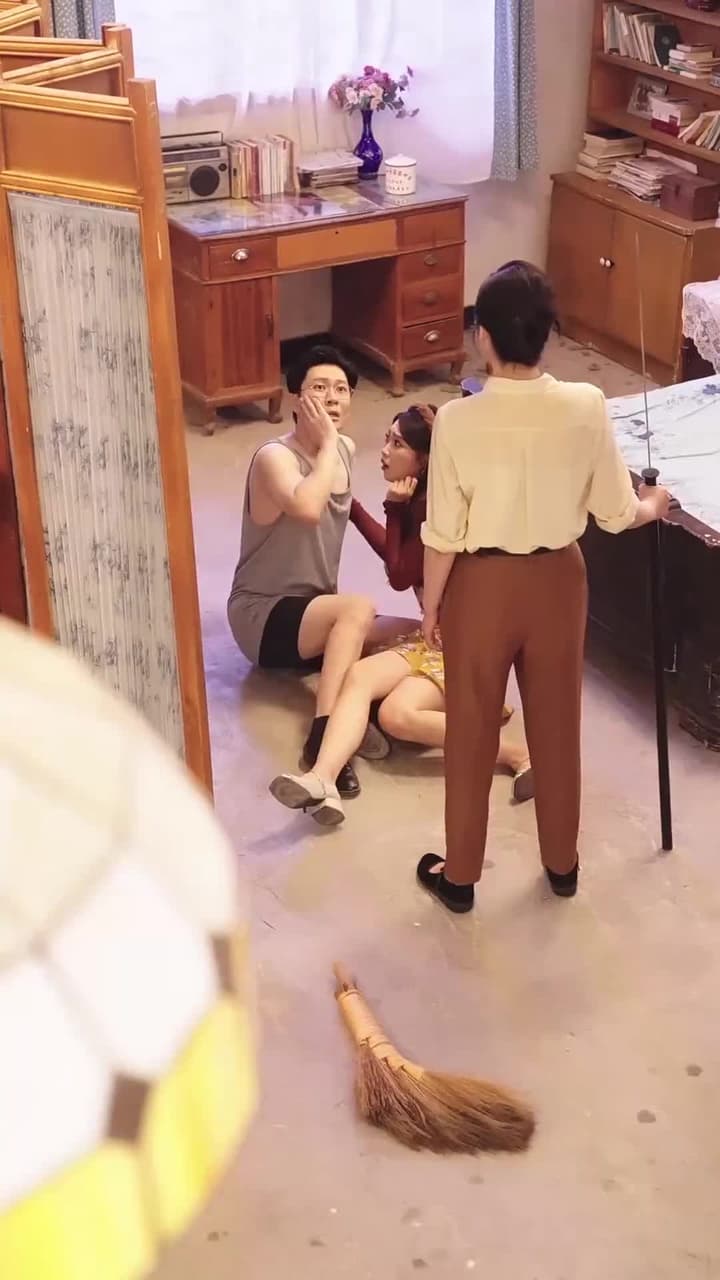 八零寵夫忙我帶全村炫肉更忙 - Episode 8