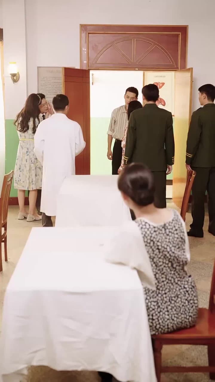 八零寵夫忙我帶全村炫肉更忙 - Episode 45