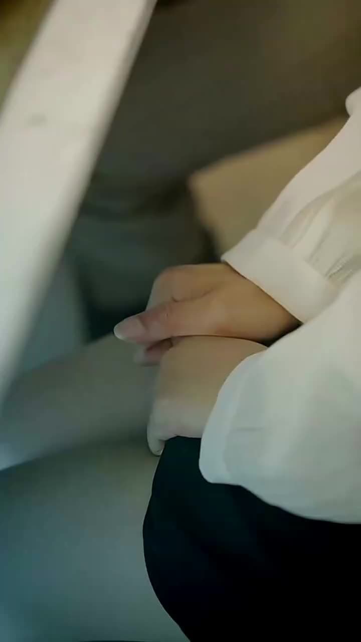 Aşkın Gölgesinde - Episode 8