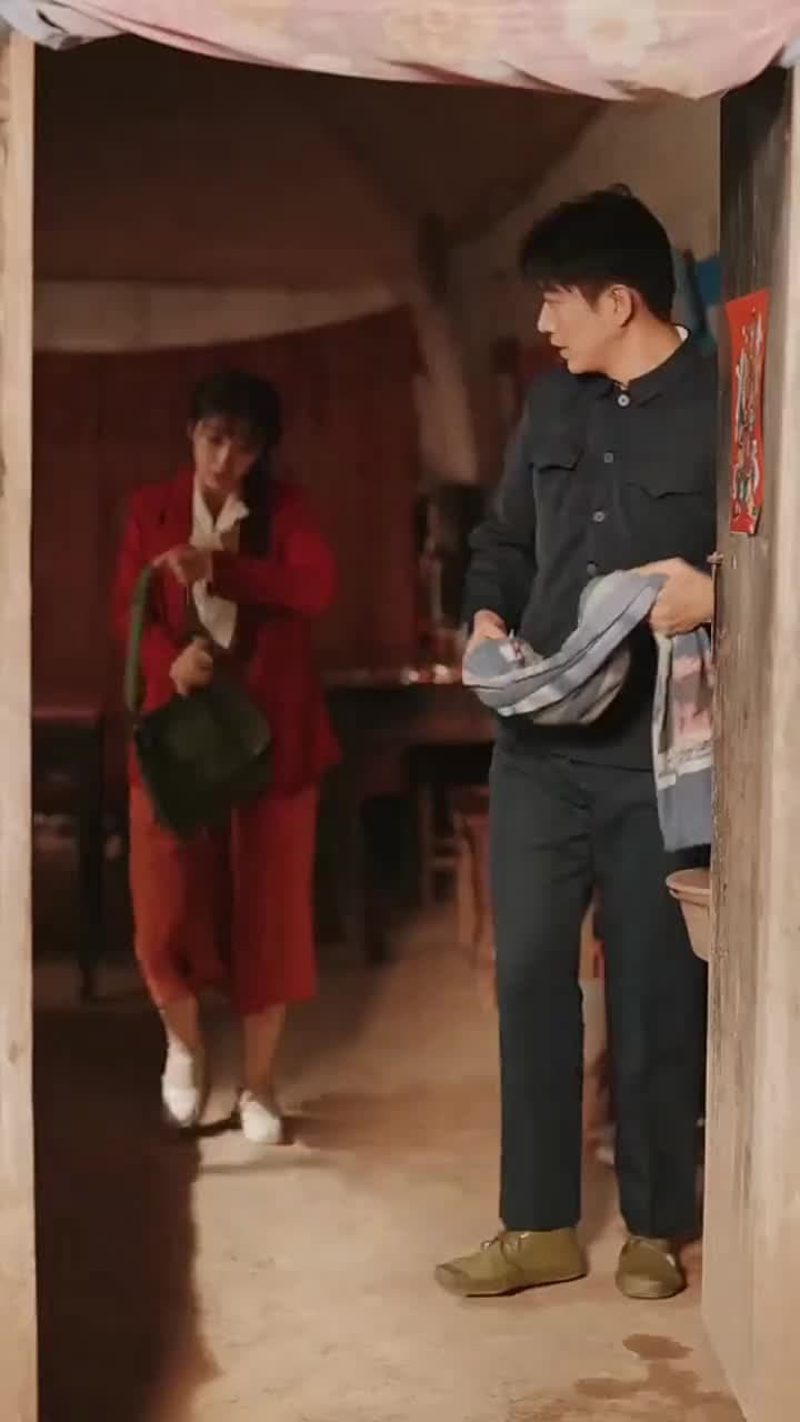 Reborn as a Fiery Wife in the '70s - Episode 99