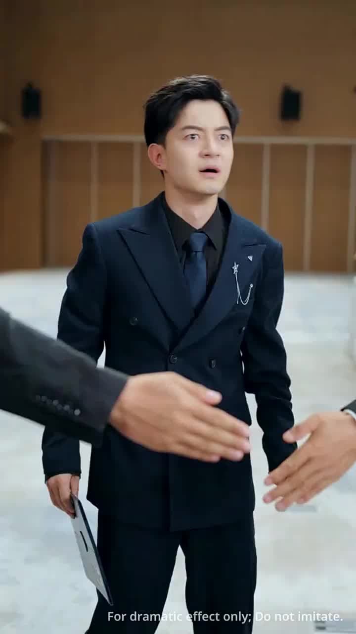 [Dubbed]Runaway Young Master, Hard-Working CEO - Episode 12