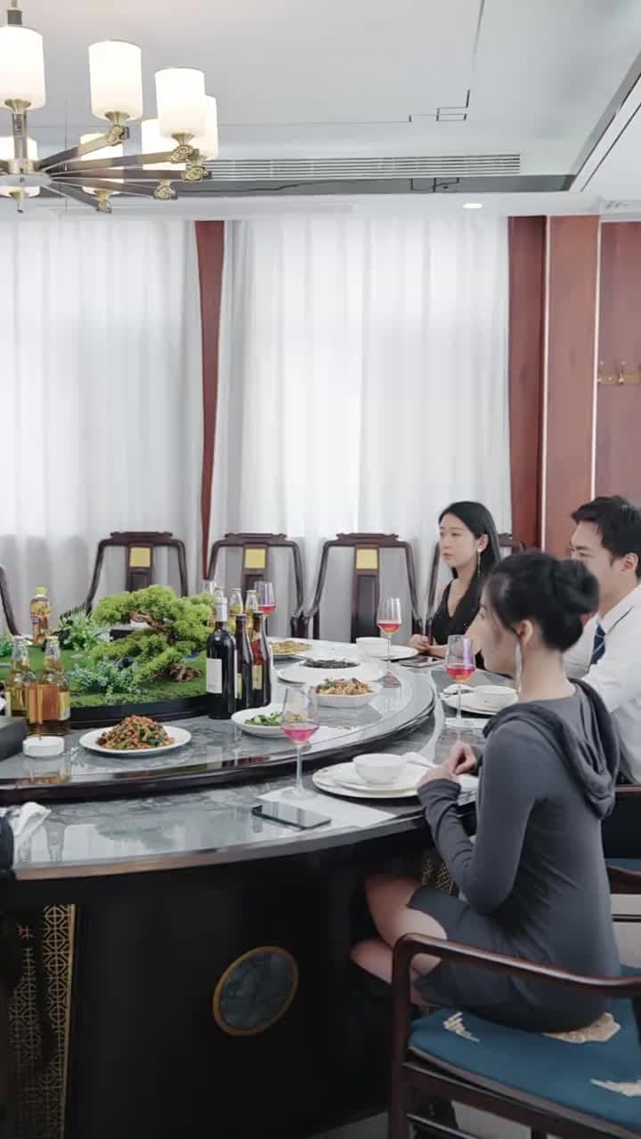 閃婚後,我搖身一變成後媽 - Episode 33