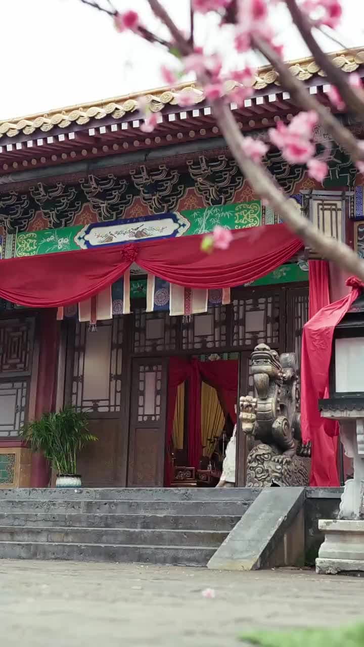 Bayangan di Bawah Bulan - Episode 30