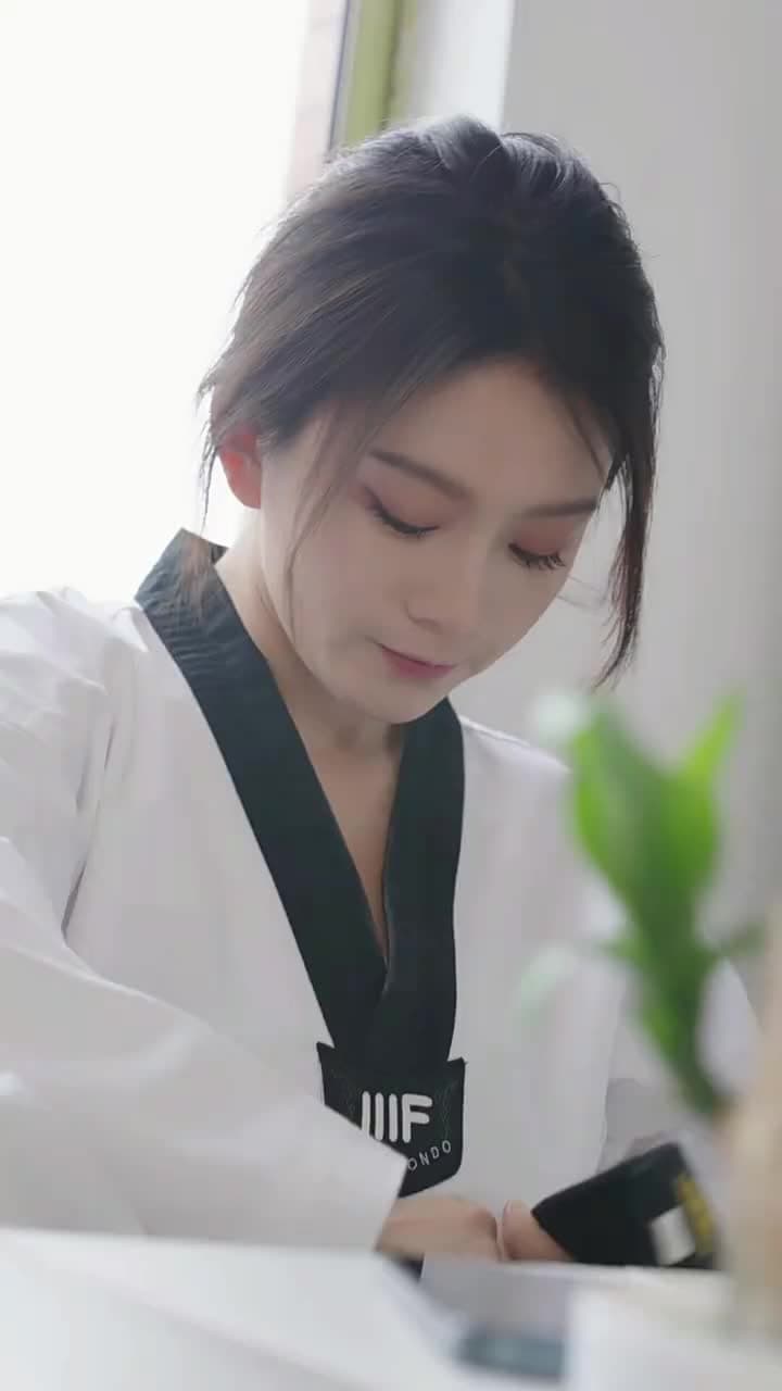 My Queen's Got a Temper—and My Heart - Episode 11