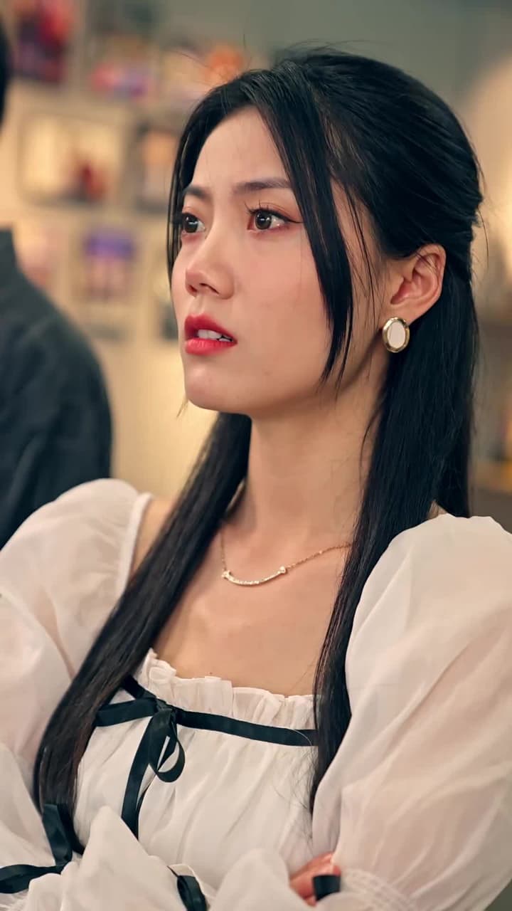傲嬌美女總裁霸上我 - Episode 53