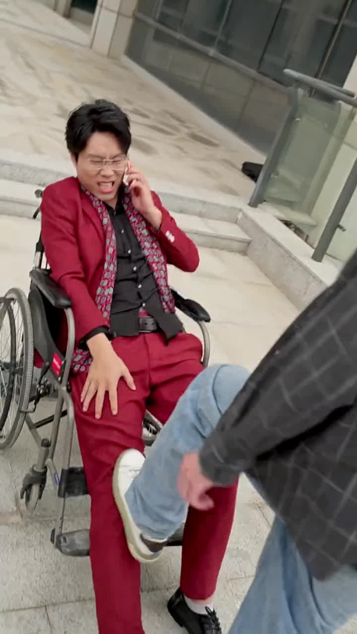 傲嬌美女總裁霸上我 - Episode 32