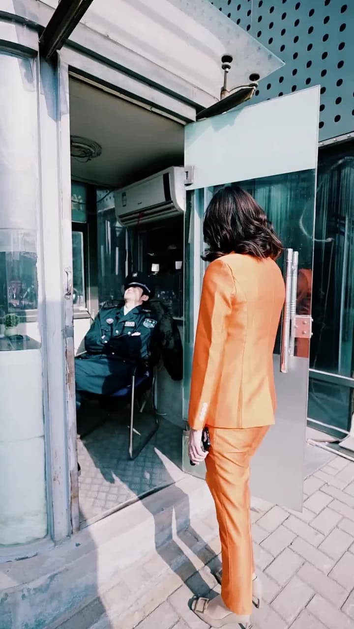 我的24歲美女總裁老婆 - Episode 53