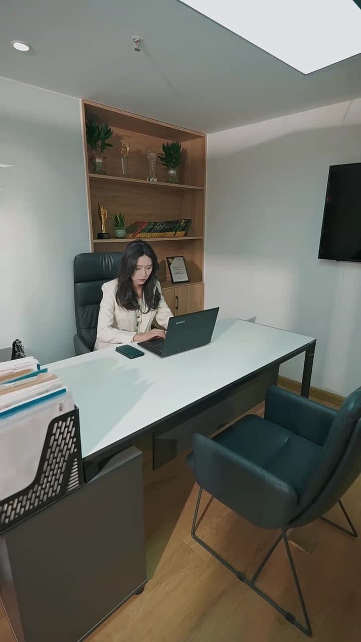 我的24歲美女總裁老婆 - Episode 25