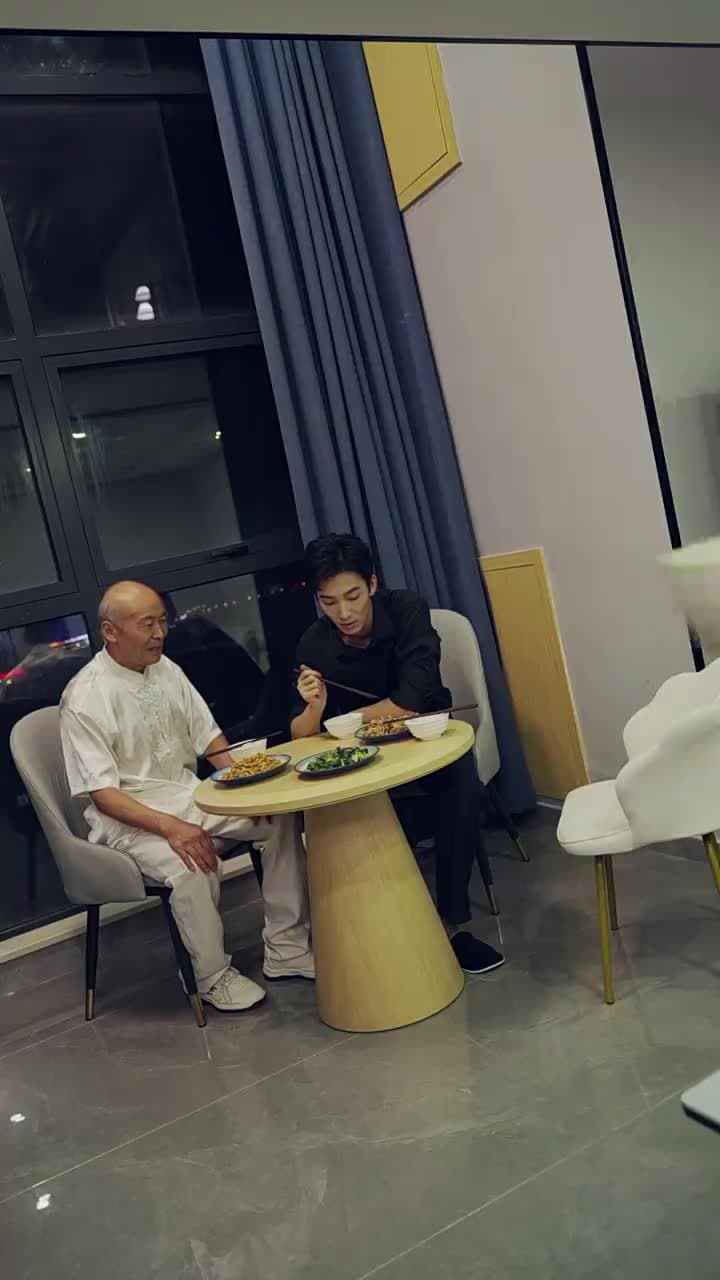 相親失敗,我閃婚了個千億霸總 - Episode 17