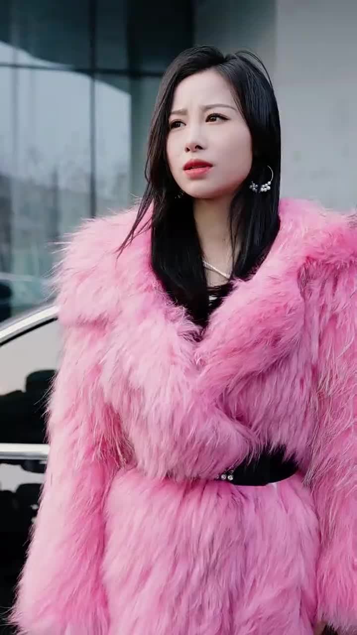 我的24歲美女總裁老婆 - Episode 74