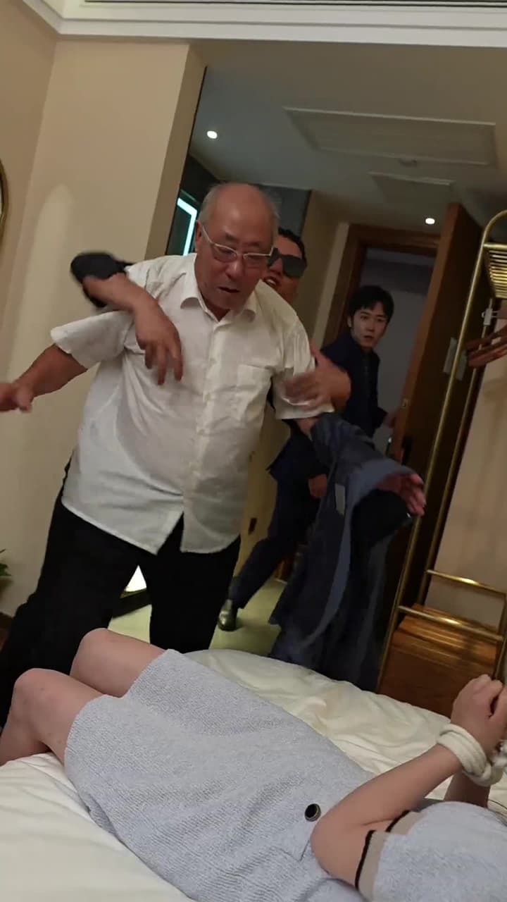閃婚後成了隱藏首富的心尖寵 - Episode 12