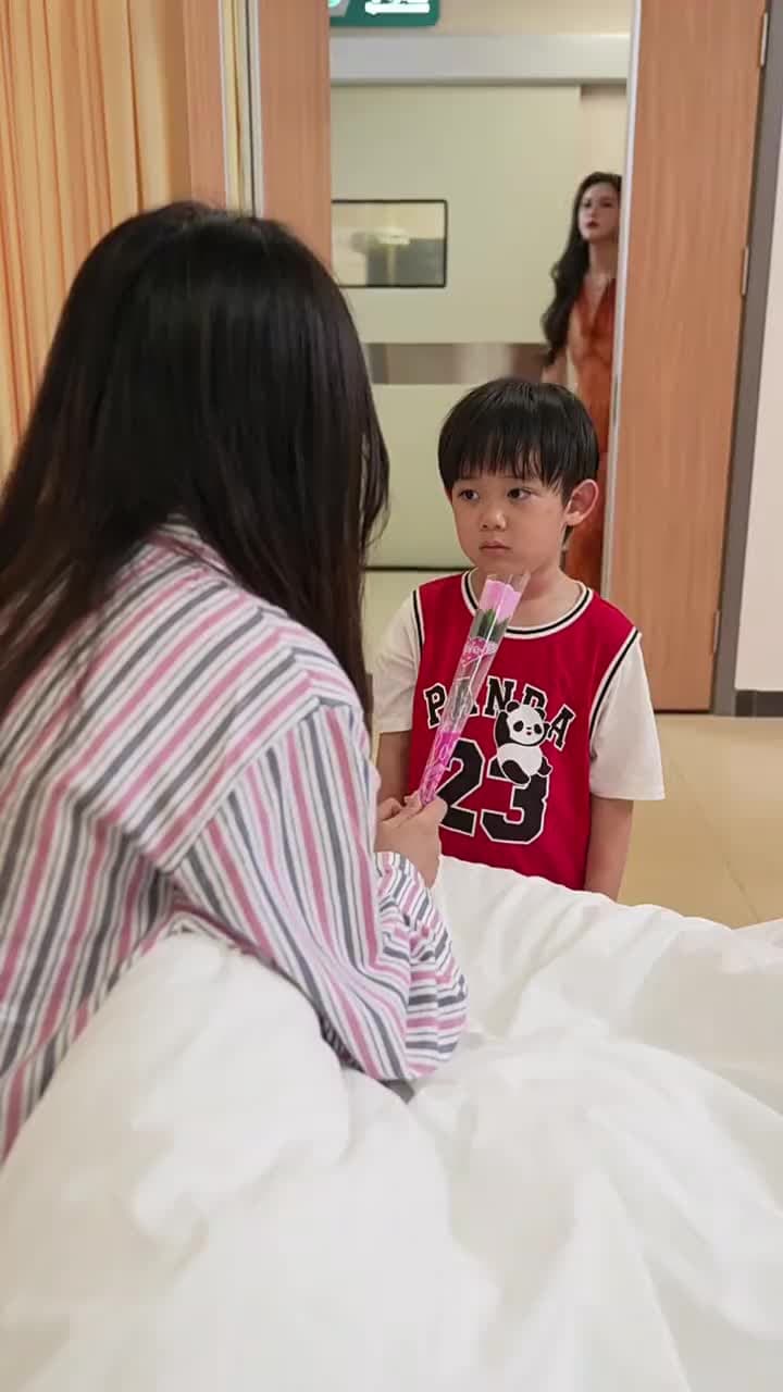 閃婚後成了隱藏首富的心尖寵 - Episode 83