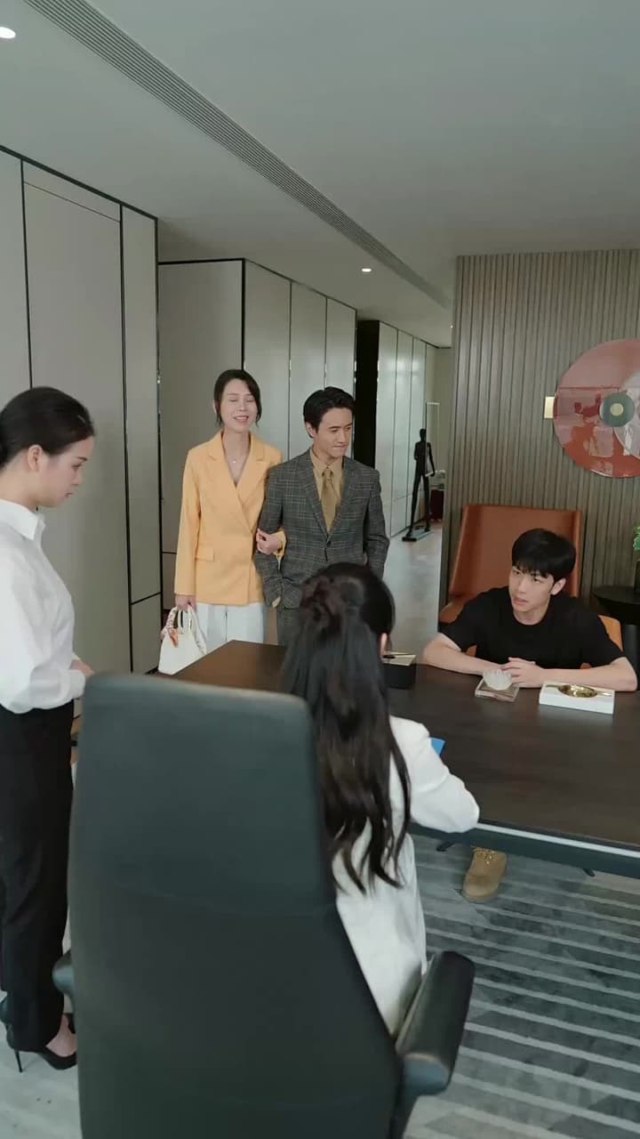 The CEO's Bodyguard Boyfriend - Episode 25