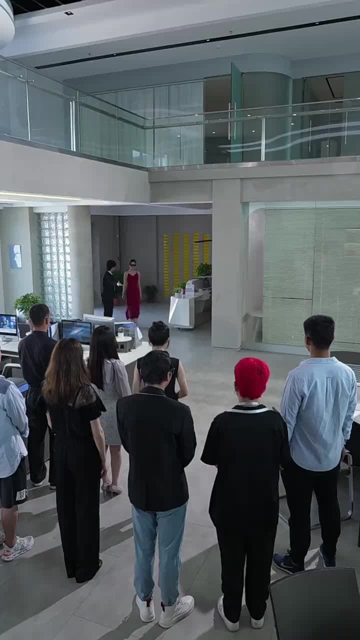 閃婚後成了隱藏首富的心尖寵 - Episode 44