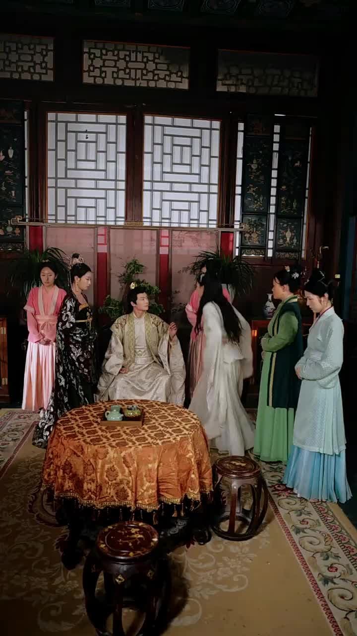 Les Ombres de la Couronne d’Épine - Episode 7