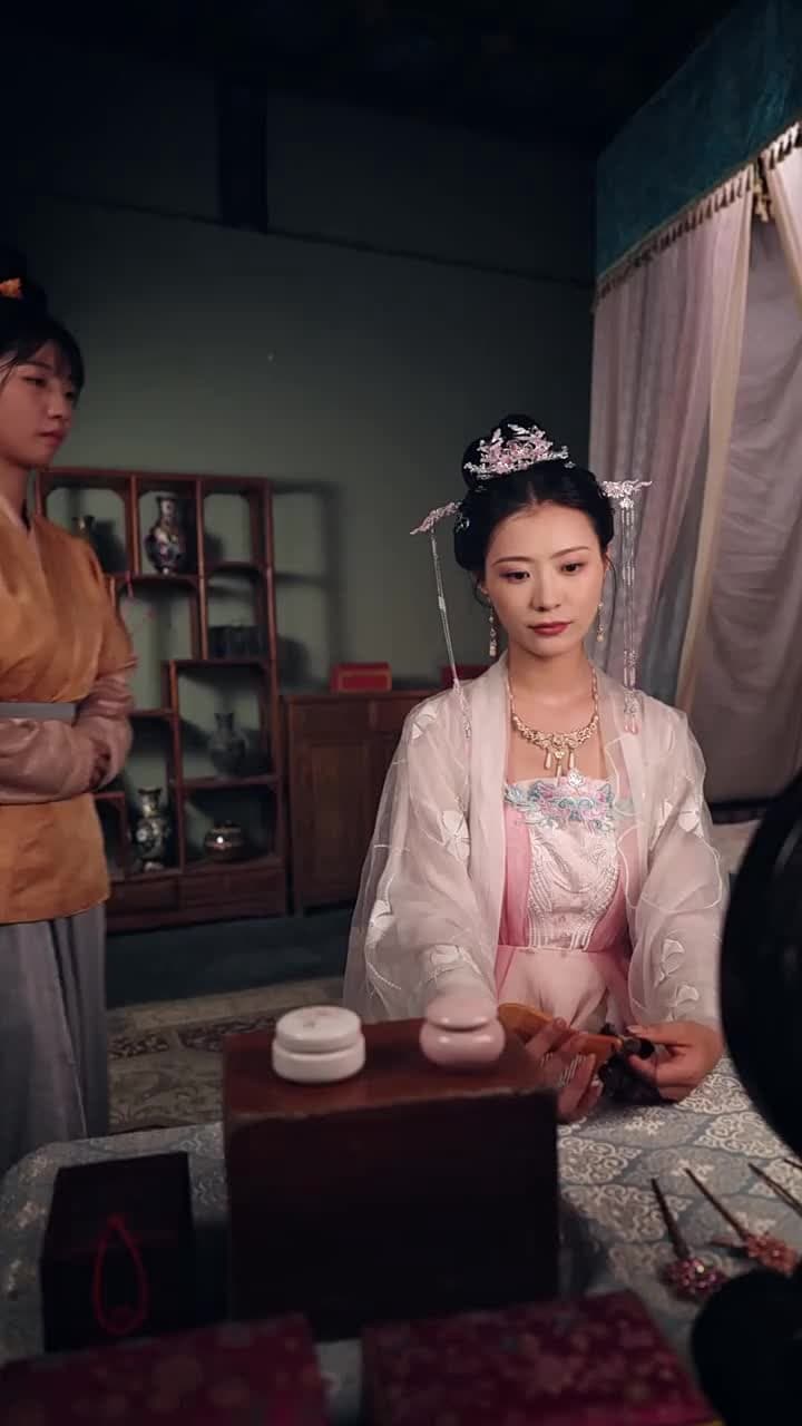 Sarayın Gizli Oyunu - Episode 45