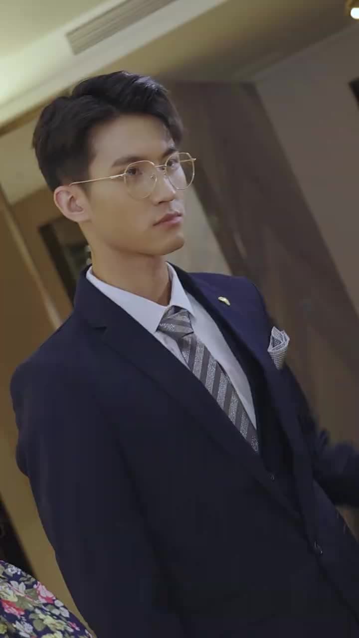 閃婚後被豪門大叔寵上癮 - Episode 13