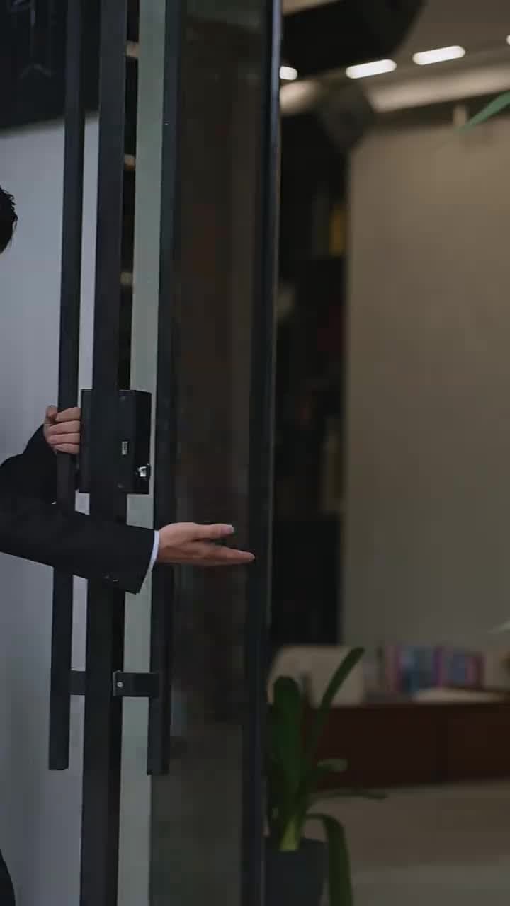 虐完我,霸總追妻火葬場 - Episode 36
