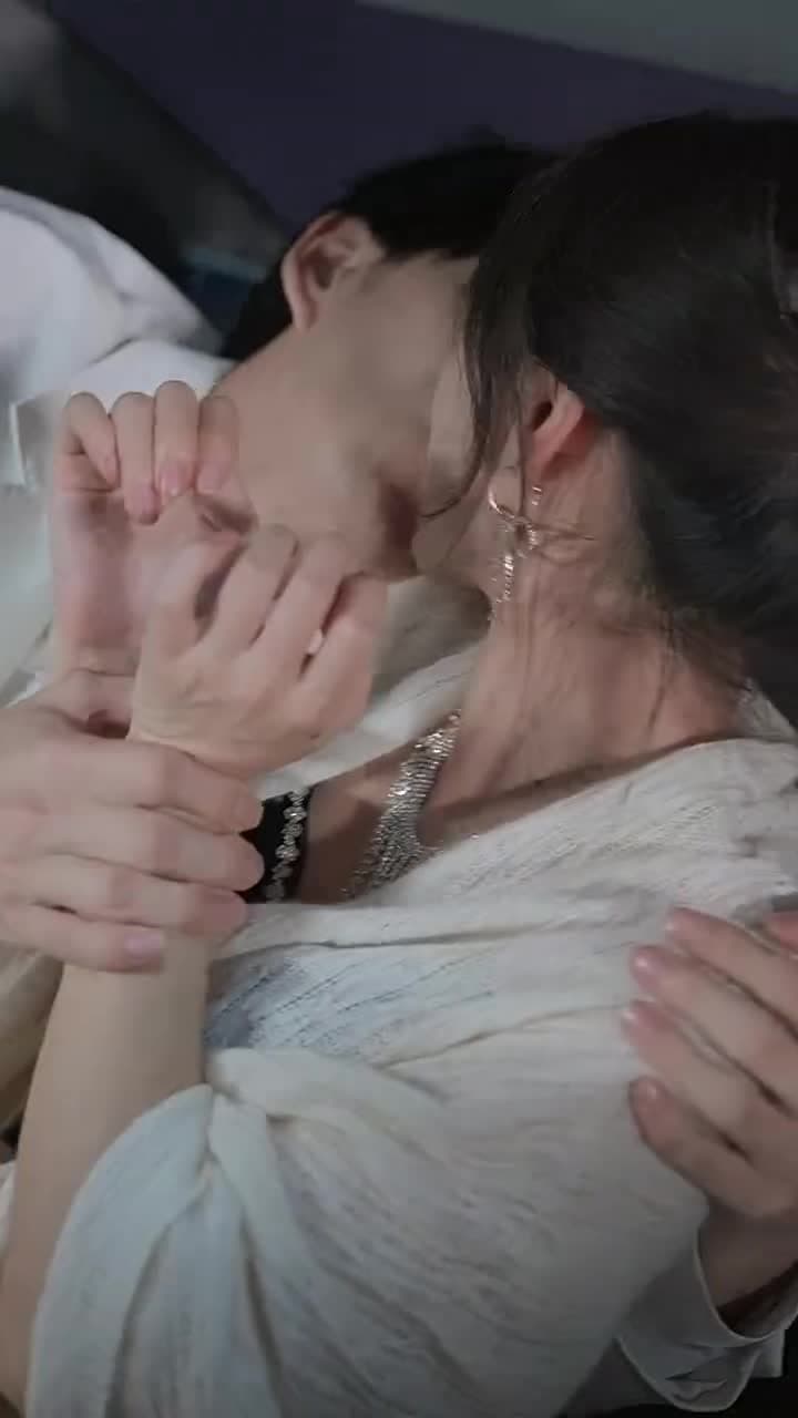 虐完我,霸總追妻火葬場 - Episode 25