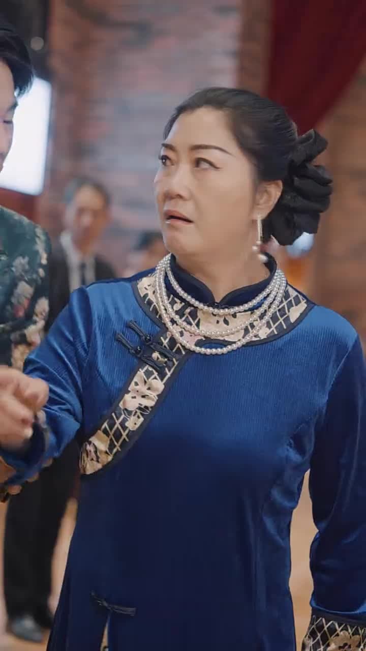 物價貶值,美女總裁跪求復合 - Episode 57