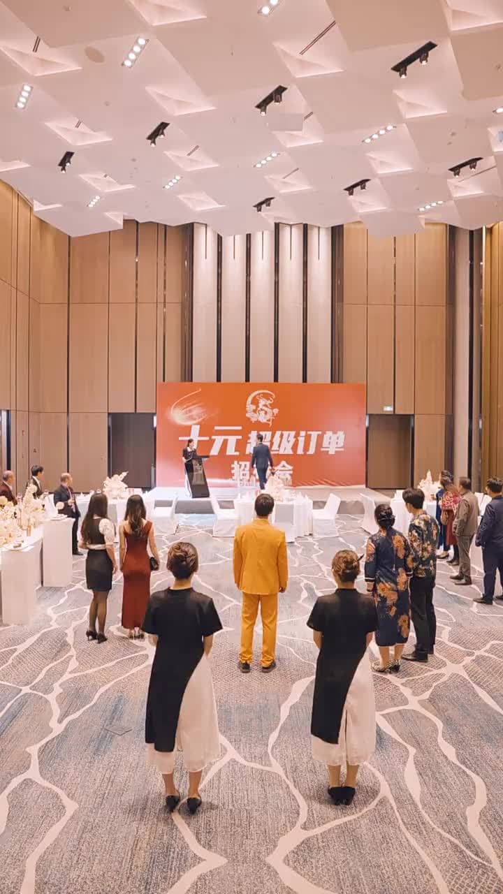 物價貶值,美女總裁跪求復合 - Episode 11