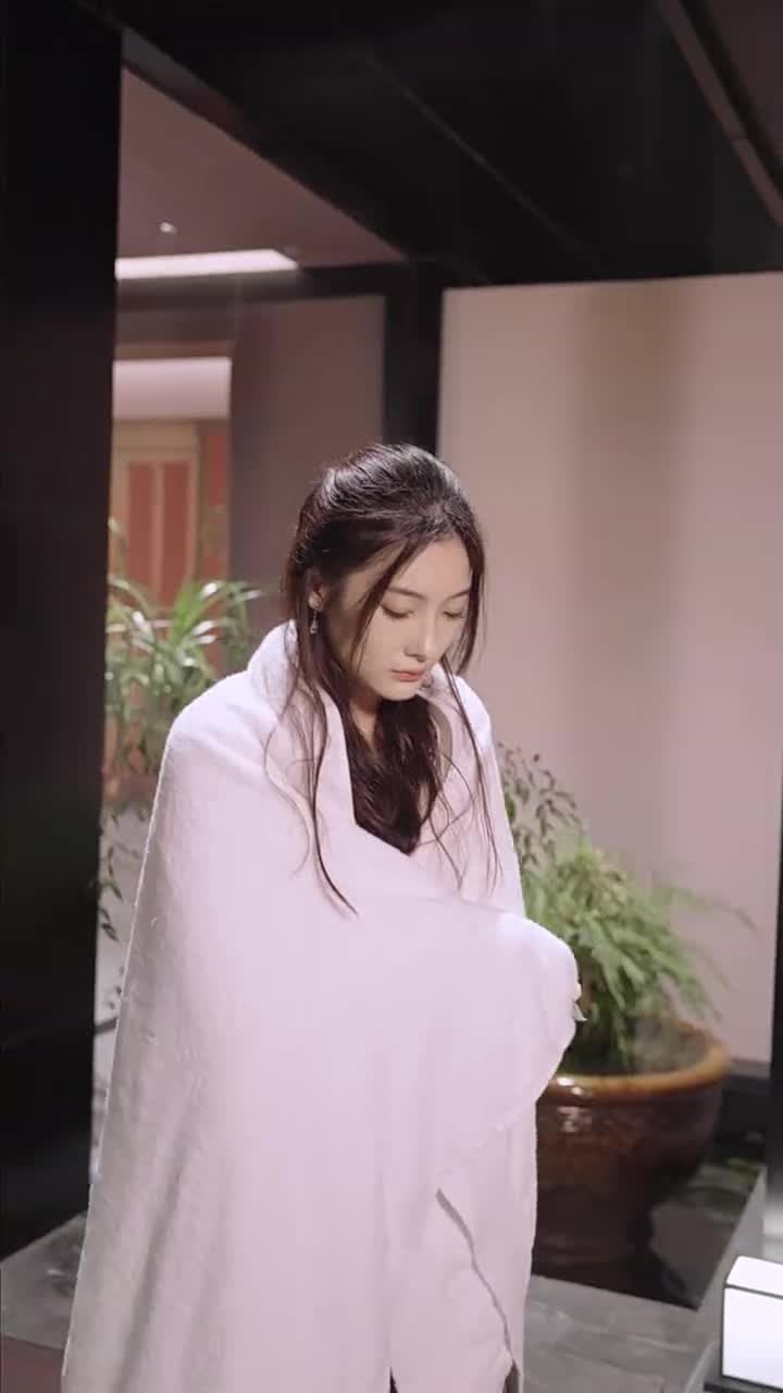 分手當天,我閃婚了億萬富豪 - Episode 24