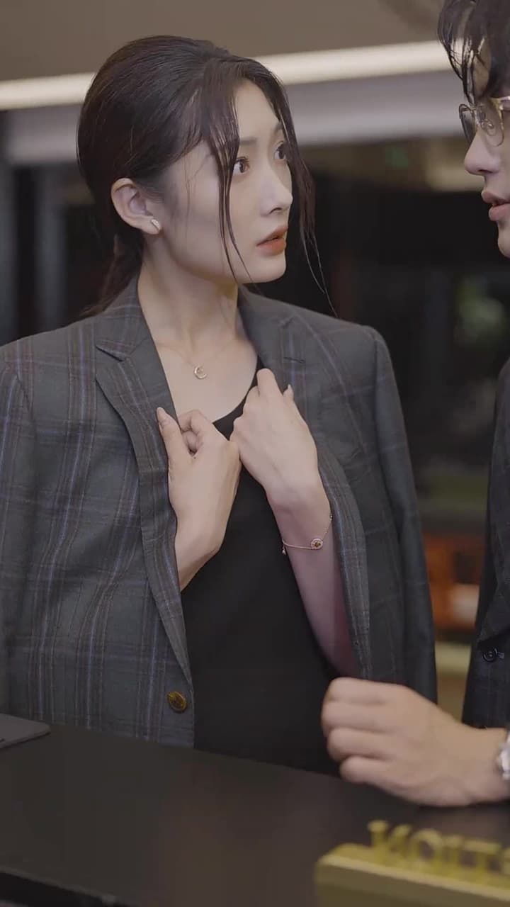 分手當天,我閃婚了億萬富豪 - Episode 18