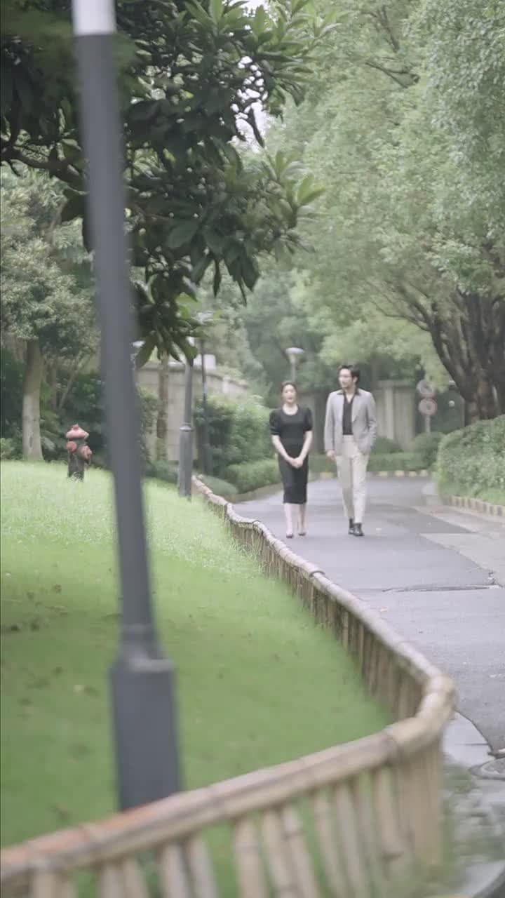 分手當天,我閃婚了億萬富豪 - Episode 76