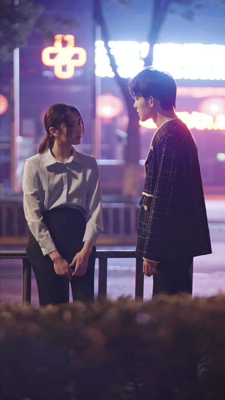 分手當天,我閃婚了億萬富豪 - Episode 4